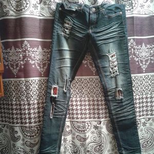 FEMALE  JEANS SZ 1/2